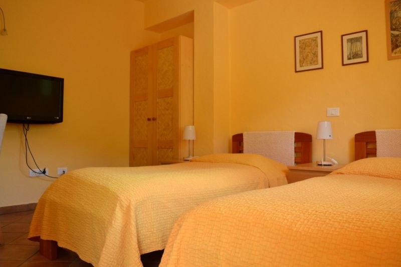 double-bed-room